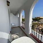 Simon Hotel *