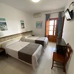 Hotel Simón *