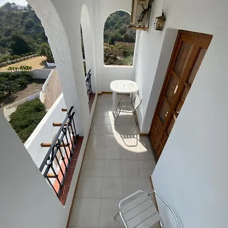 Simón