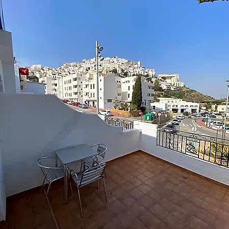Simon Hotel *